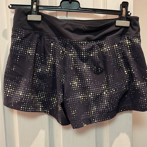 Nike Dri-fit shorts - Picture 2 of 6